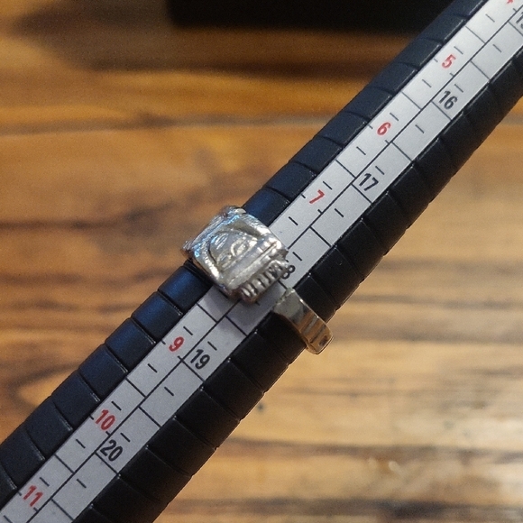 Silver Egyptian Style Ring - Picture 3 of 3